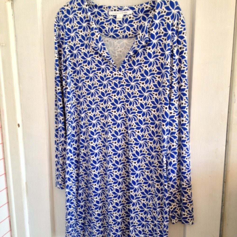 Diane Von Furstenberg  short dress/long top sz med